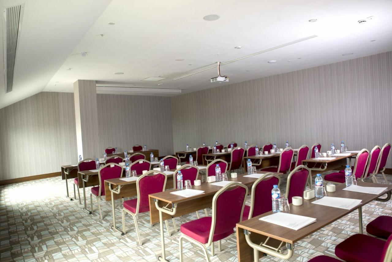 Ramada By Wyndham Sakarya Hendek Hotel Ngoại thất bức ảnh